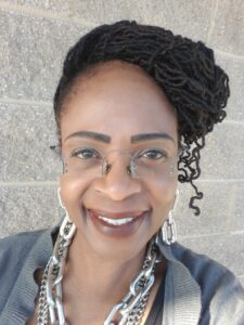 Headshot with glasses – Lillian